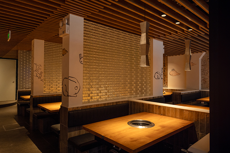 Floor 1 - Table for 4