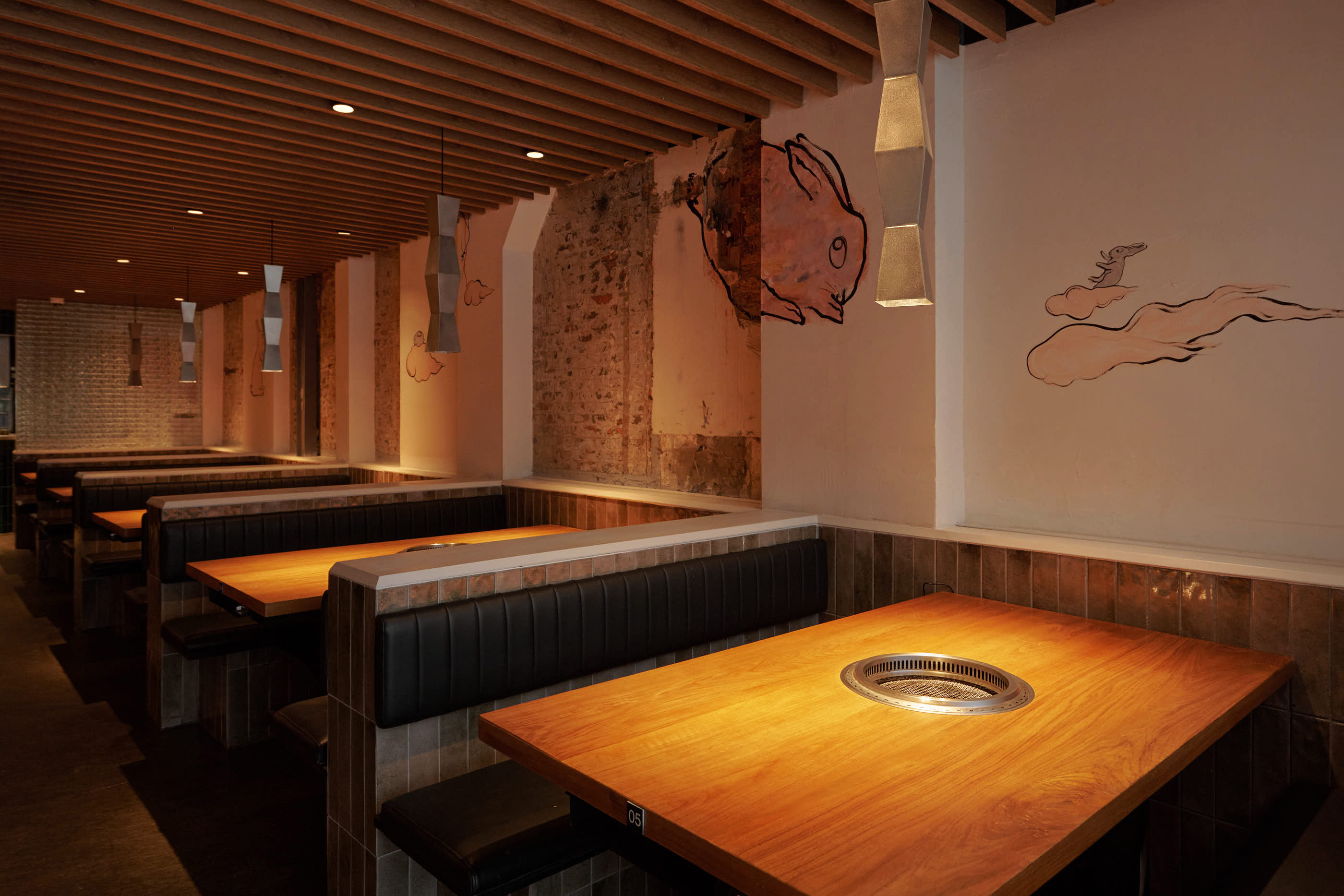 Floor 1 - Table for 4