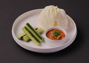 キャベツときゅうりのピリ辛味噌